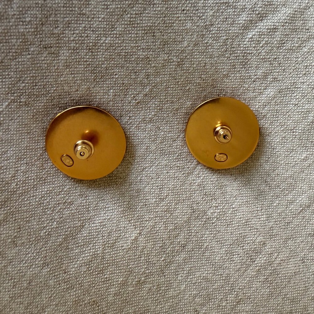 💛🖤Chanel Vintage Black & Gold CC Button Earrings🖤💛 - Picture 10 of 10